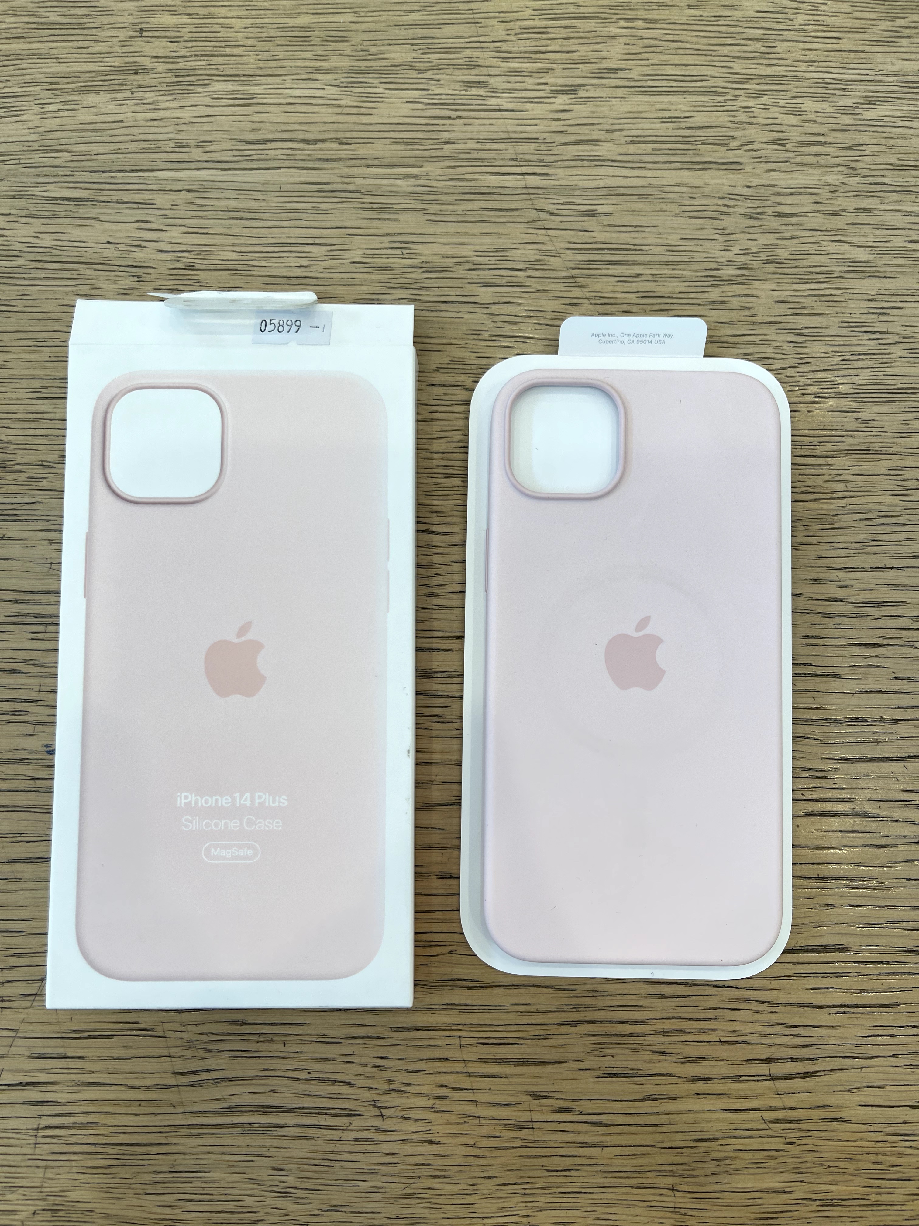 Фото — Чехол для смартфона Apple iPhone 14 Plus Silicone Case with MagSafe, «розовый мел» (уценка)