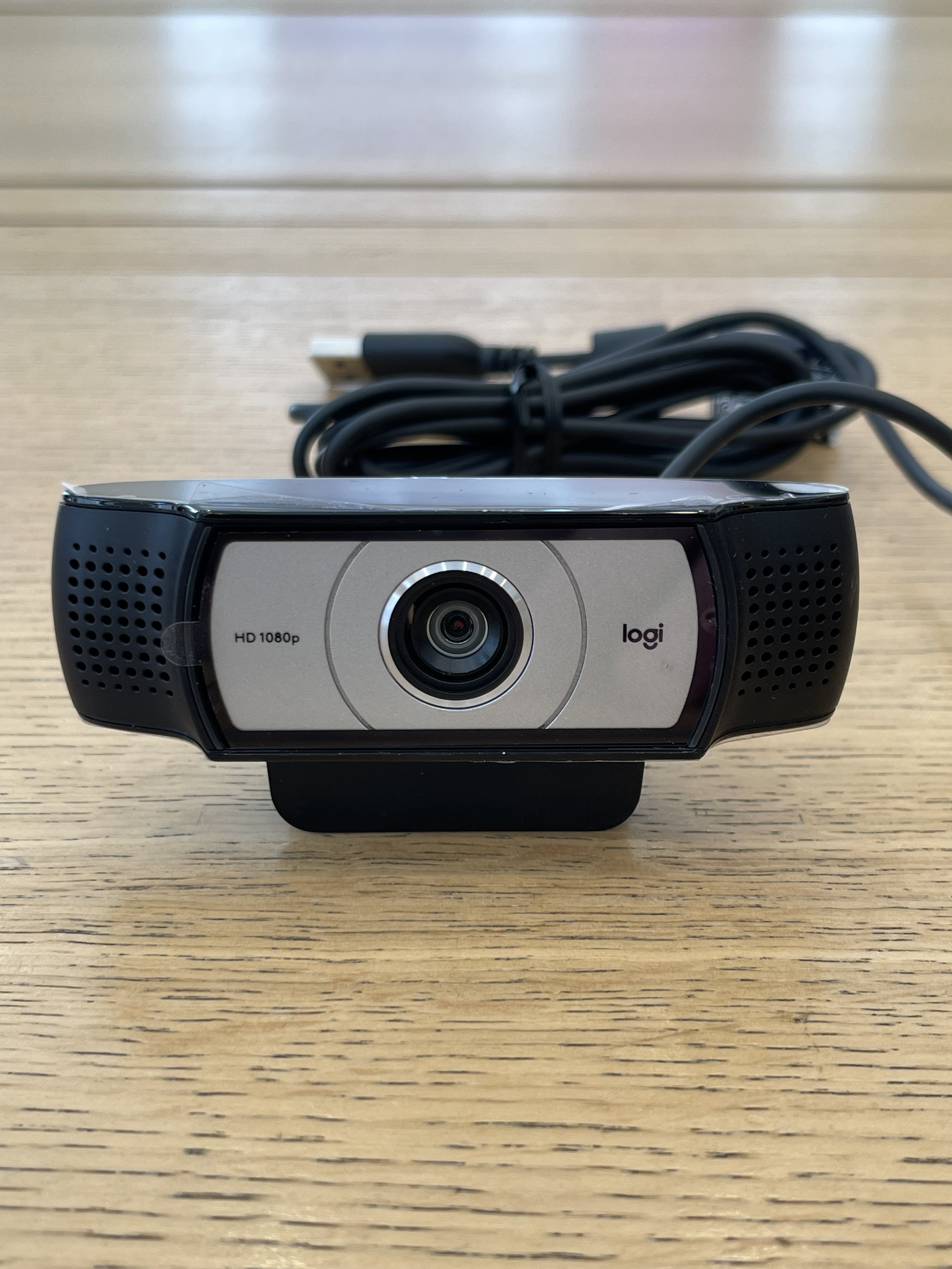 Фото — Веб-камера Logitech WebCam C930C, черный (уценка)