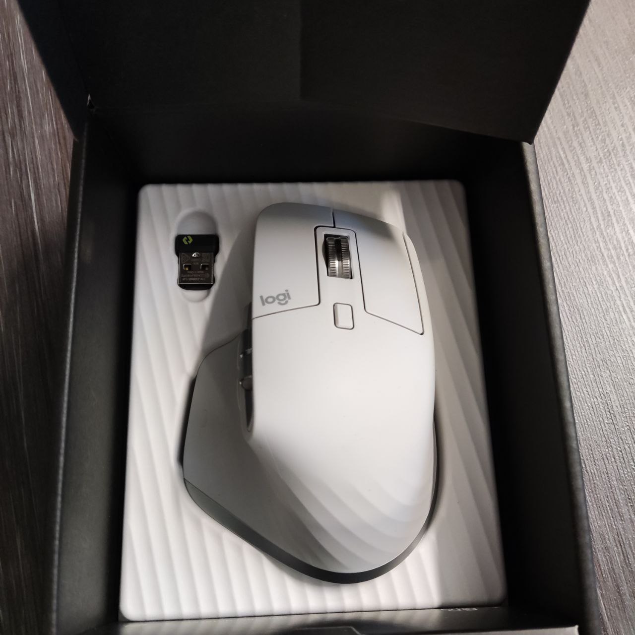Фото — Беспроводная мышь Logitech MX Master 3S, серый (уценка)