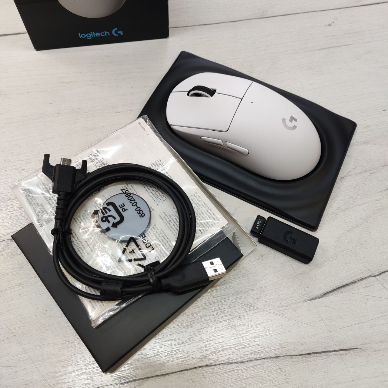 Фото — Мышь Logitech G PRO X Superlight 2, белый (уценка)