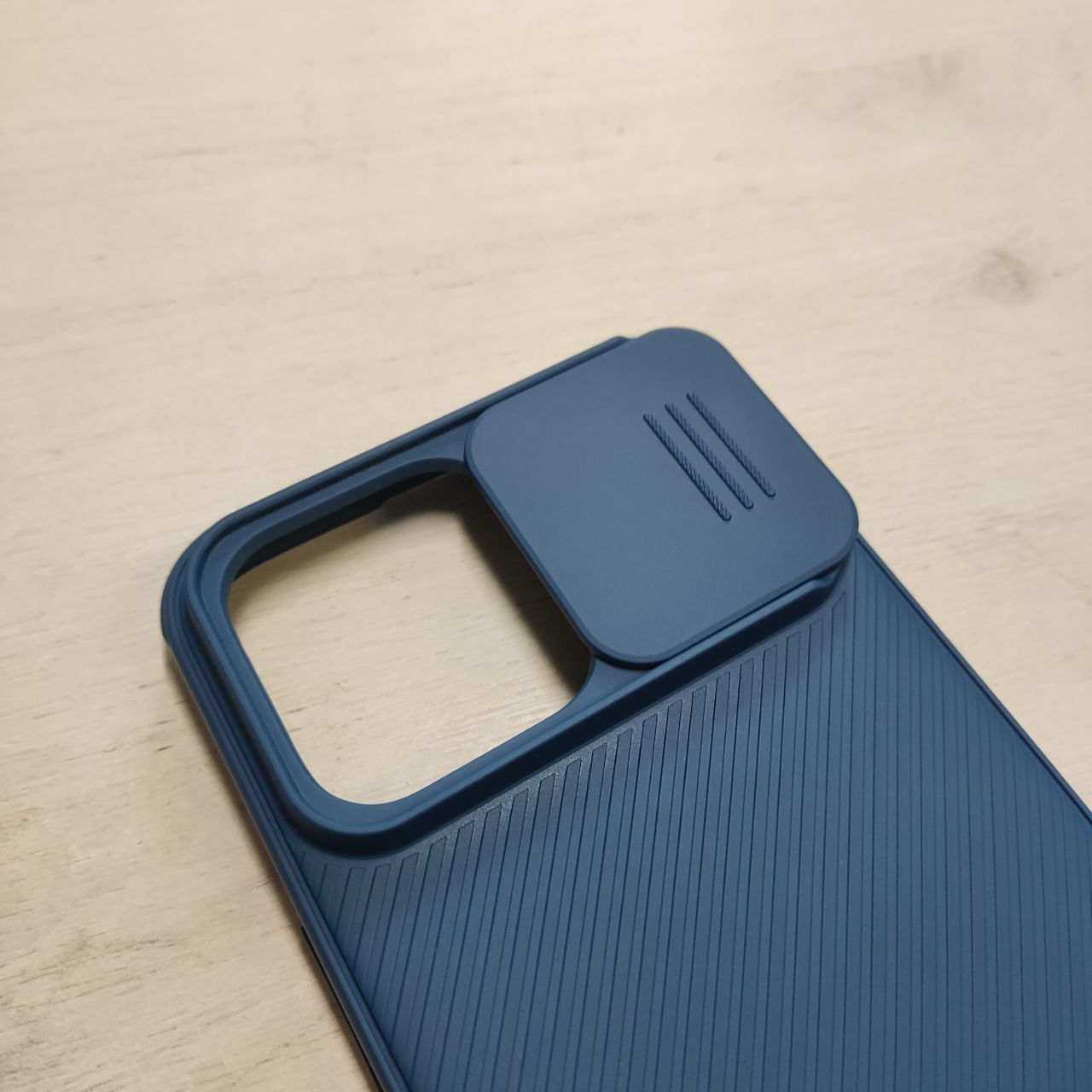 Фото — Чехол для смартфона Nillkin для iPhone 14 Pro Max CamShield Pro Magnetic, черный (уценка)