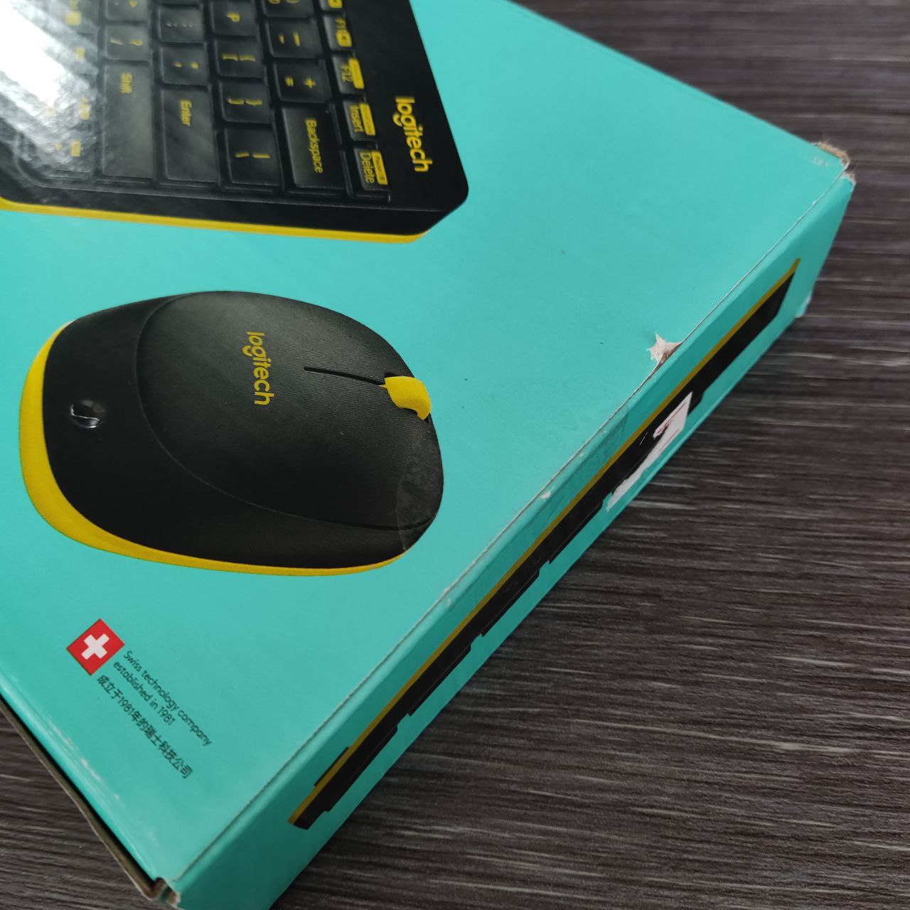 Фото — Клавиатура и мышь Logitech MK240, USB, беспроводной, черный и жёлтый (уценка)