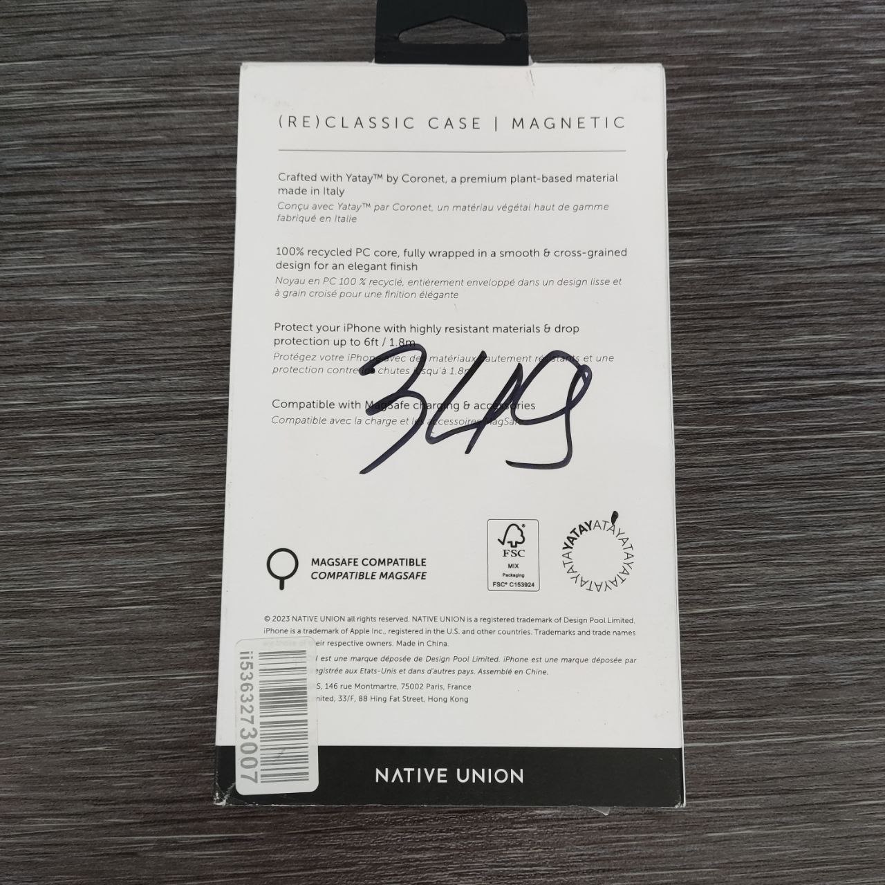 Фото — Чехол для смартфона Native Union (RE)CLASSIC CASE для iPhone 14 Pro, черный (уценка)