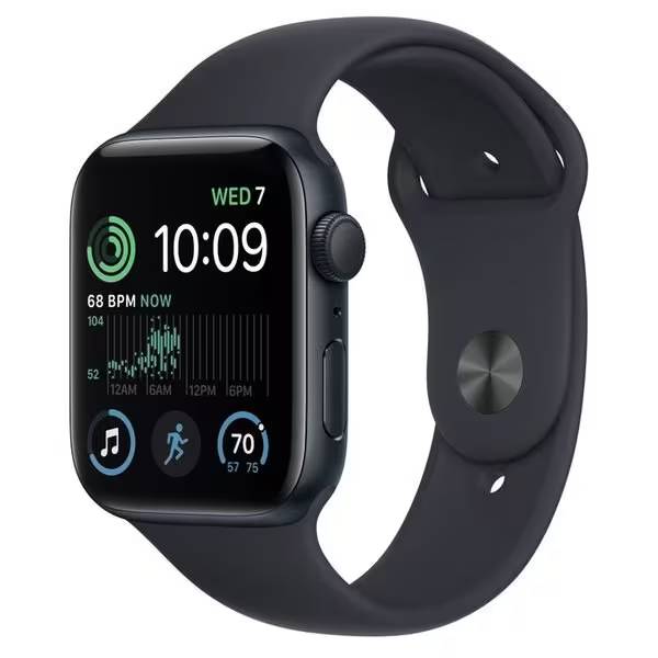 Фото — Apple Watch SE (2-е поколение), 44 мм, алюминий черного цвета, спортивный ремешок черный, M/L
