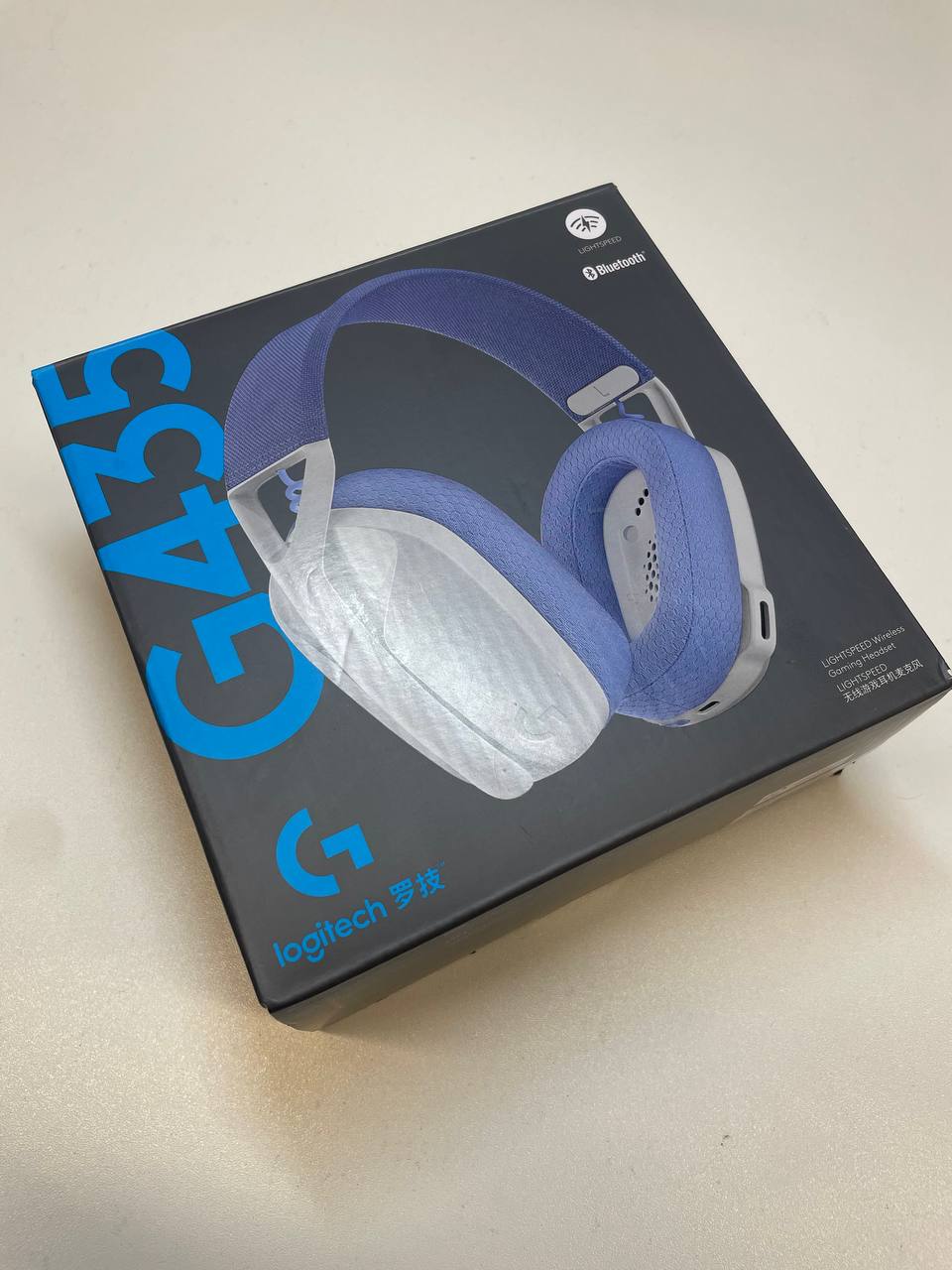 Фото — Компьютерная гарнитура Logitech G435, для ПК и игровых консолей, накладные, радио, белый (уценка)