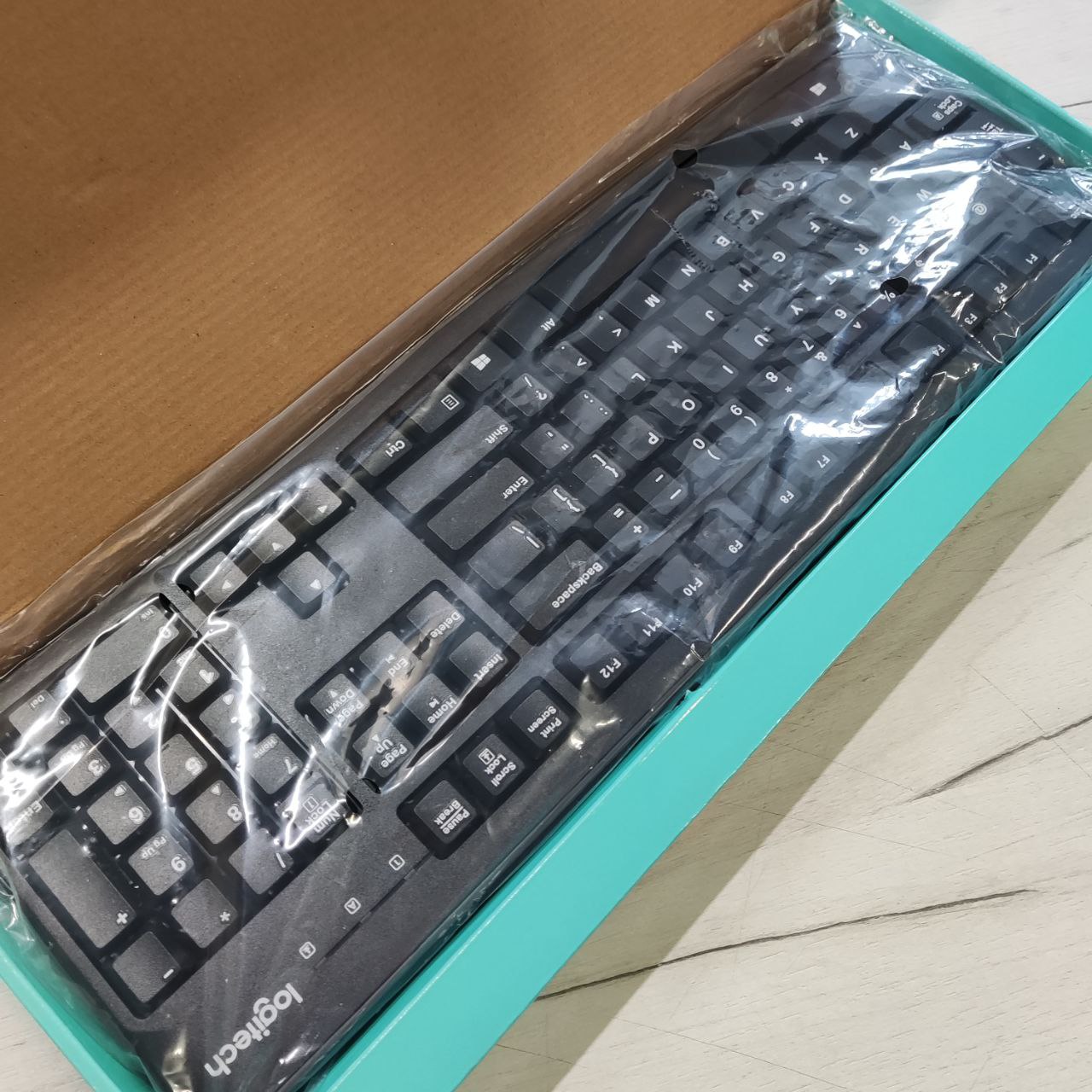 Фото — Клавиатура Logitech K120, черный (уценка)