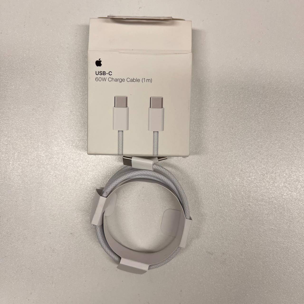 Фото — Кабель Apple USB-C для зарядки (1 м) в оплетке, белый (уценка)