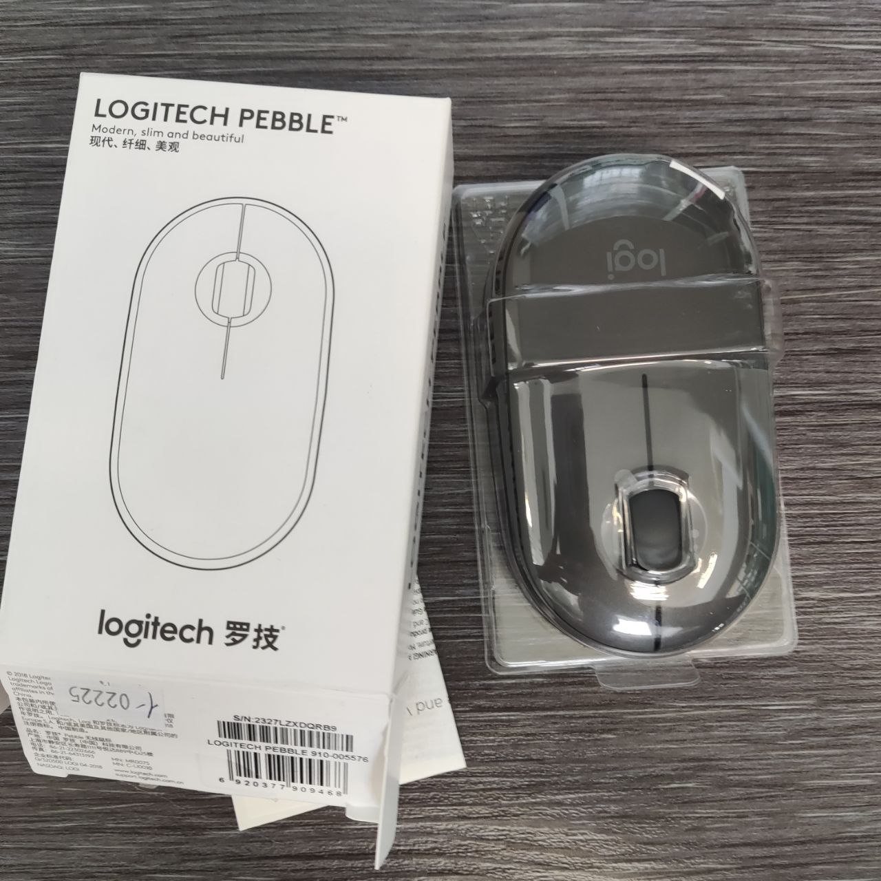 Фото — Мышь Logitech Wireless 2 Pebble M350, графит (уценка)