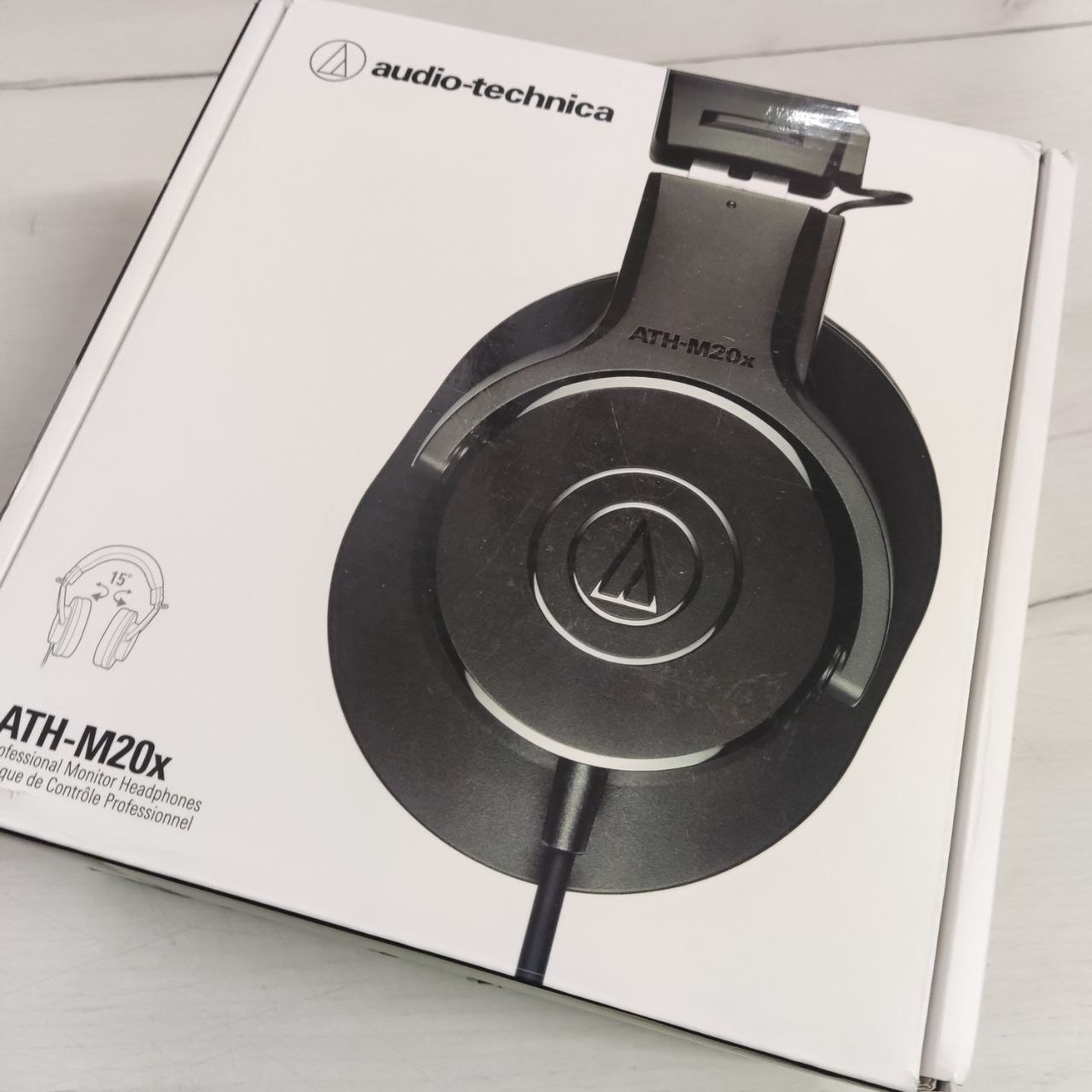 Фото — Наушники Audio-Technica ATH-M20x, черный (уценка)