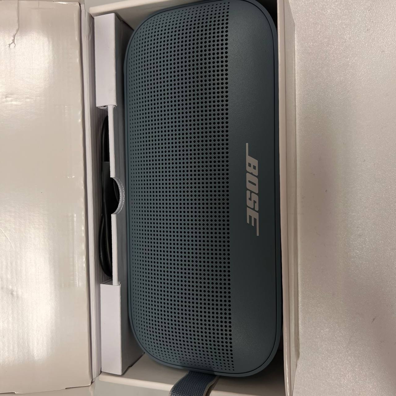 Фото — Акустическая система Bose SoundLink Flex, синий (уценка)