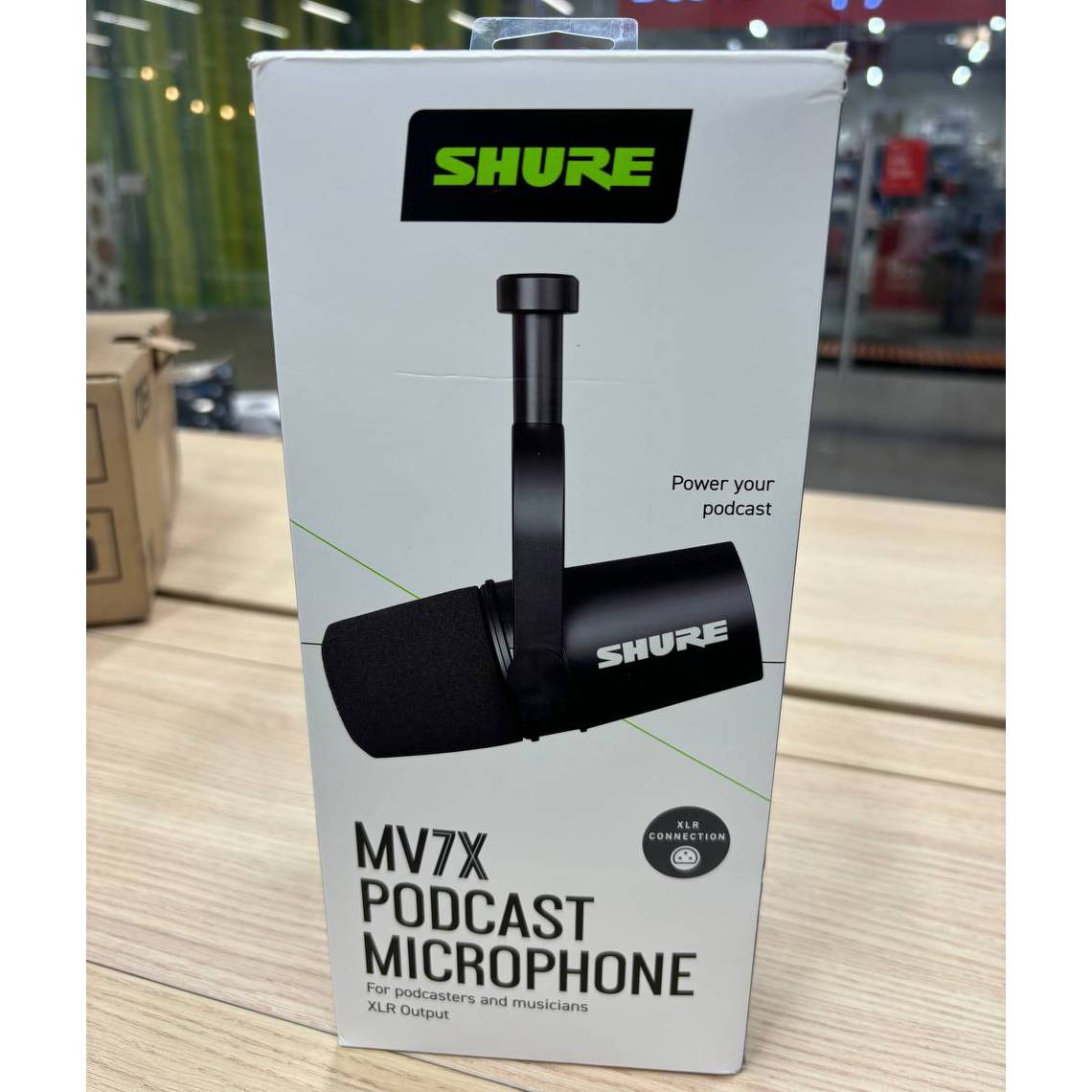 Фото — Микрофон Shure Motiv MV7-X, черный