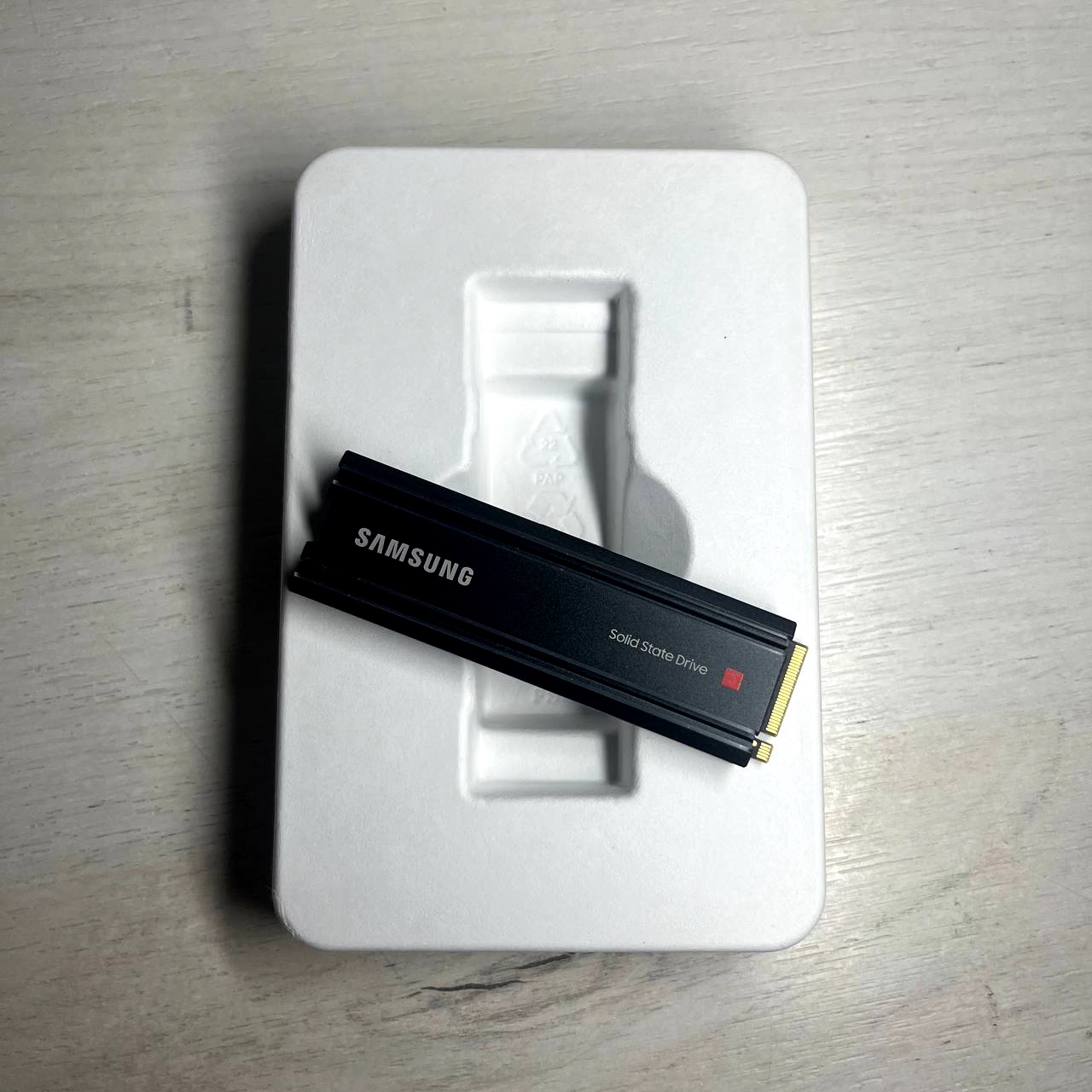 Фото — SSD Samsung 980 Pro, 2 ТБ, M.2, with heatsink (уценка)