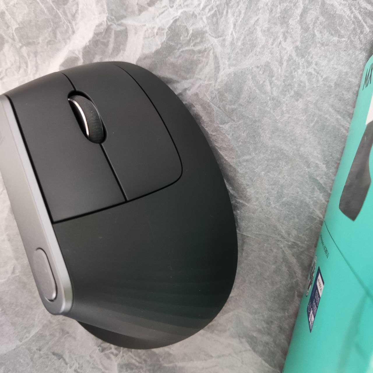 Фото — Мышь Logitech MX Vertical (уценка)