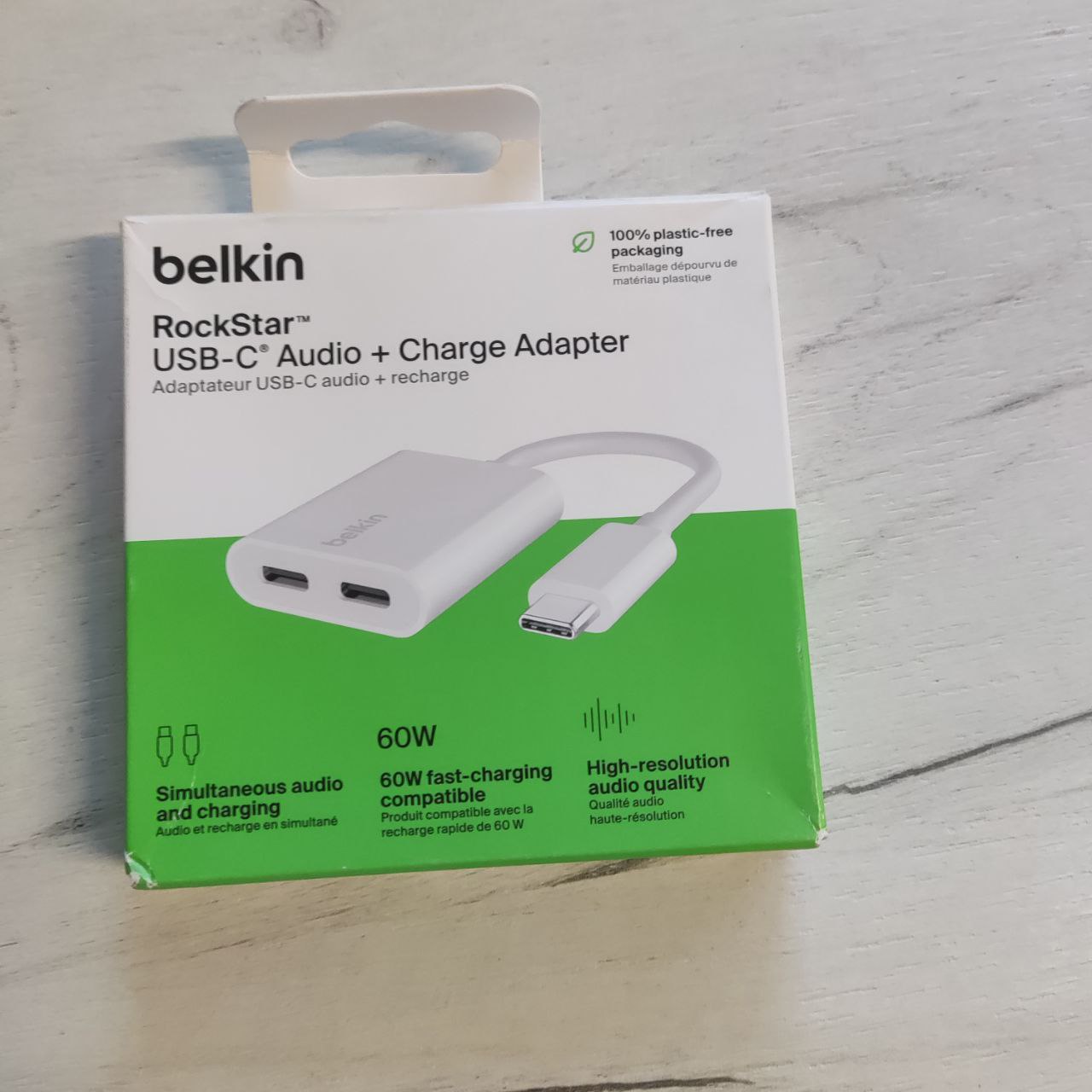 Фото — Адаптер Belkin 2xUSB-C - USB-C (AUDIO + CHARGE), белый (уценка)