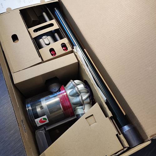 Пылесос Dyson V8, Silver/Nickel (GB&I/UAE) (уценка)