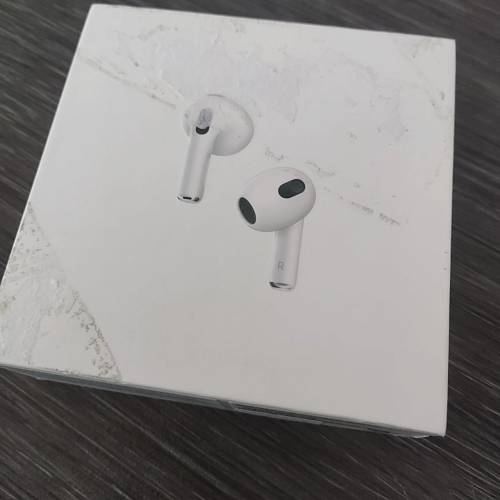 Наушники Apple AirPods (3‑го поколения) с беспроводным зарядным футляром (уценка)