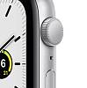 Фото — Apple Watch SE, 44 мм, алюминий серебристого цвета, спортивный ремешок белого цвета