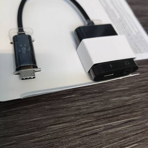 Адаптер Belkin RockStar 3.5mm Audio + USB-C Charge Adapter, черный (уценка)