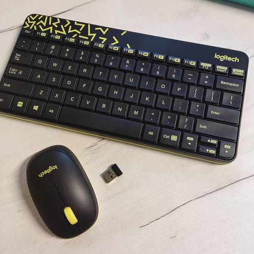 Клавиатура и мышь Logitech MK240, USB, беспроводной, черный и жёлтый (уценка)